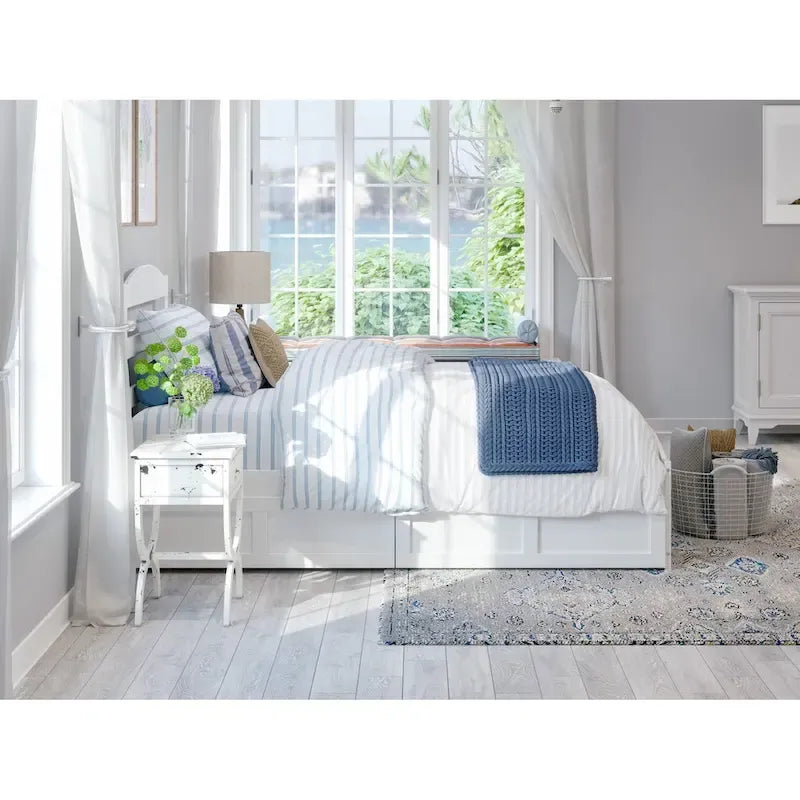 Letto con struttura a piattaforma, pediera e 2 cassetti portaoggetti