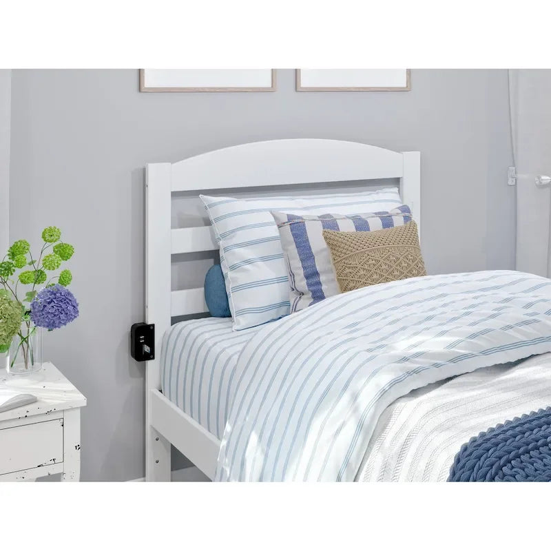 Letto con struttura a piattaforma, pediera e 2 cassetti portaoggetti