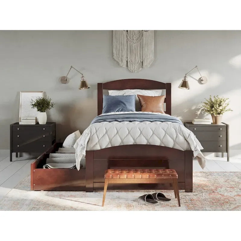 Letto con struttura a piattaforma, pediera e 2 cassetti portaoggetti